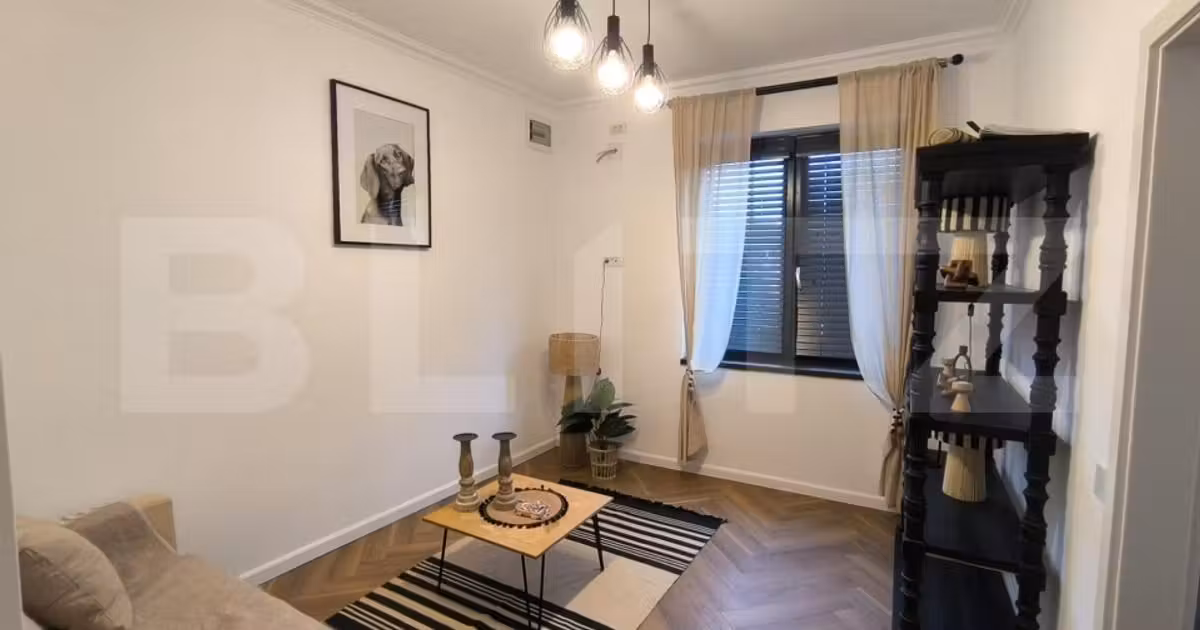 Apartament de vânzare cu 2 camere, mobilat în zona Centrul Istoric, Brașov
