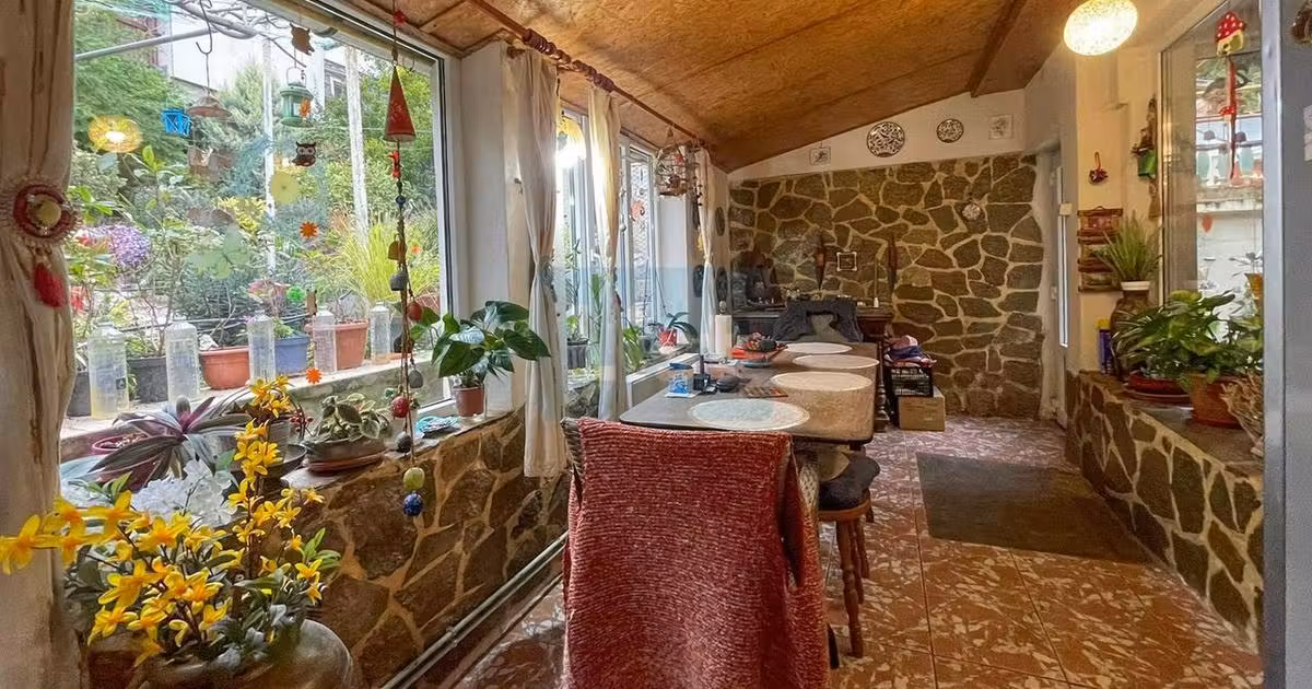 Casă de vânzare cu 5 camere, mobilată în zona Muncitoresc, Reșița