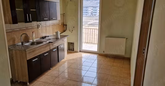 Garsonieră Florești