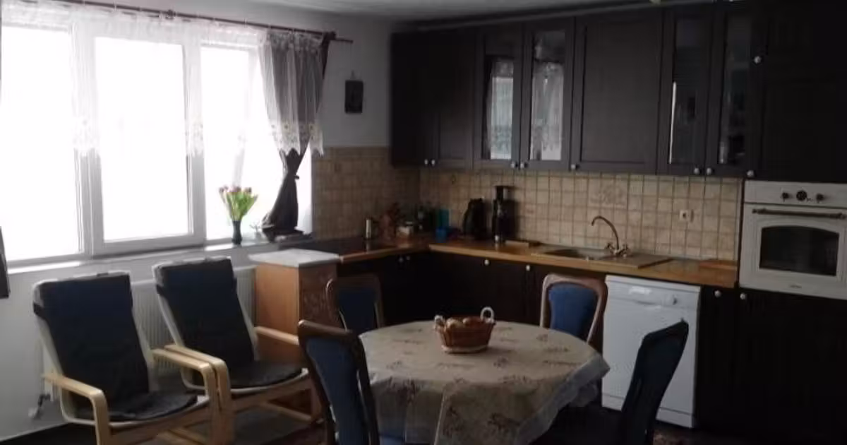 Apartament de vânzare cu 3 camere, mobilat în Florești
