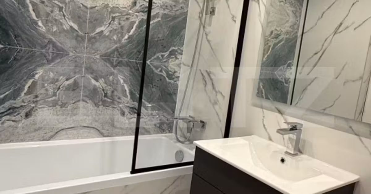 Apartament de vânzare cu 2 camere în zona Central, Brașov