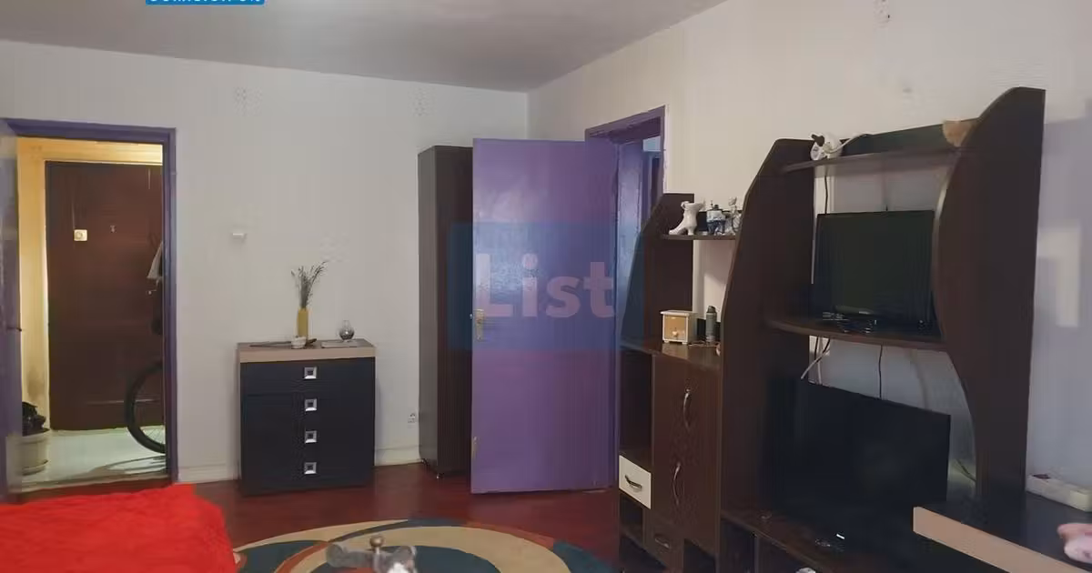 Apartament de vânzare cu 3 camere, mobilat în zona Central, Târgu Jiu