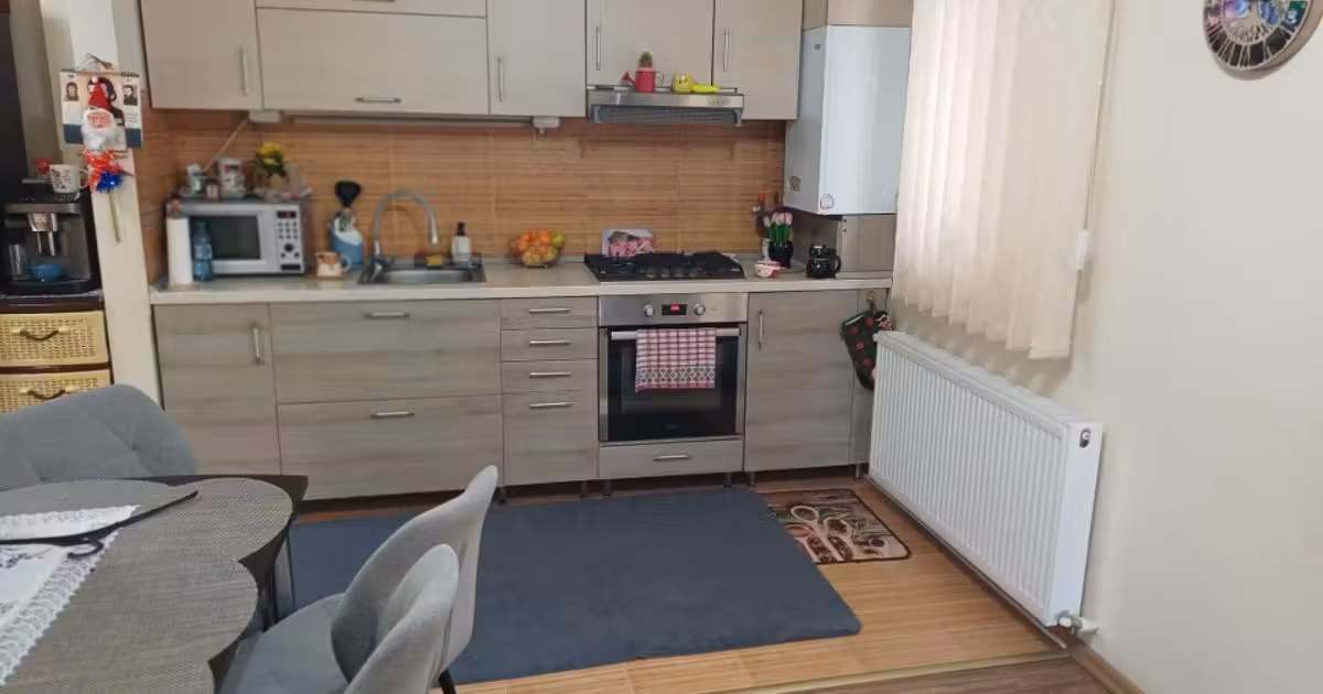 Apartament de vânzare cu 2 camere, mobilat în Florești