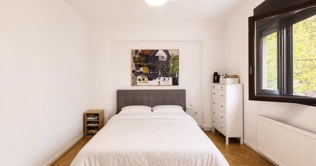 Apartament de vânzare cu 3 camere, mobilat în zona Decebal, Sector 3
