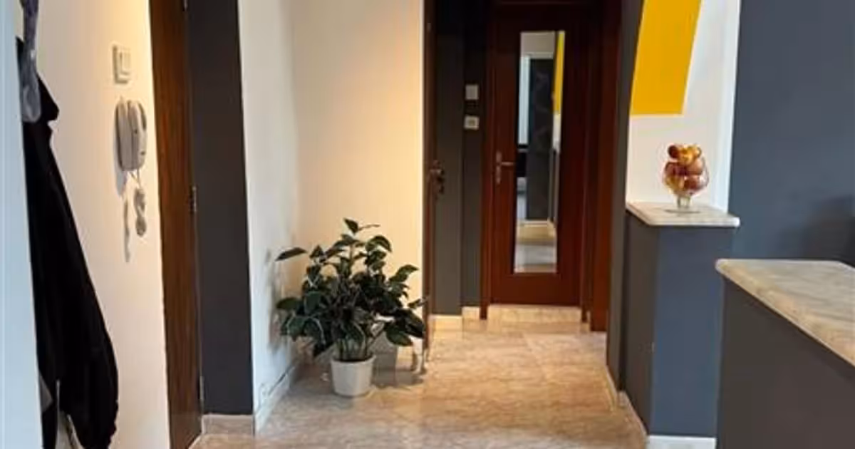 Apartament de vânzare cu 2 camere, mobilat în zona Central, Ultracentral