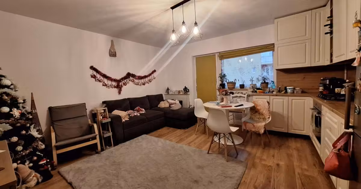 Apartament de vânzare cu 2 camere, mobilat în Florești