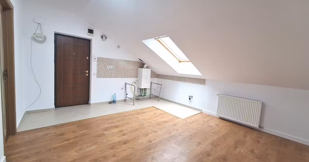 Apartament de vânzare cu 4 camere în Florești