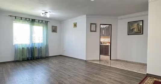 Apartament Florești