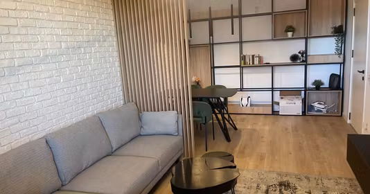 Apartament Titan