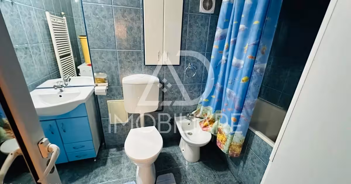 Apartament de vânzare cu 3 camere, mobilat în zona Central, Târgu Jiu