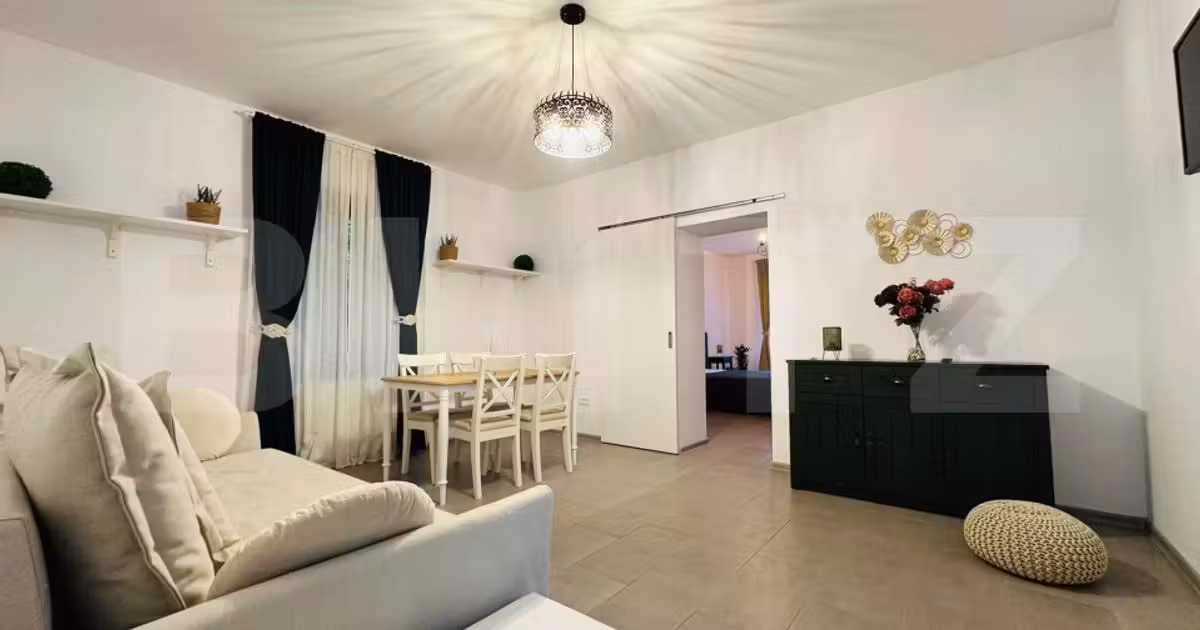 Apartament de vânzare cu 2 camere, mobilat în zona Ultracentral, Brașov