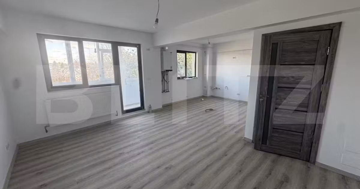 Apartament de vânzare cu 4 camere în zona Tătărași, Iași