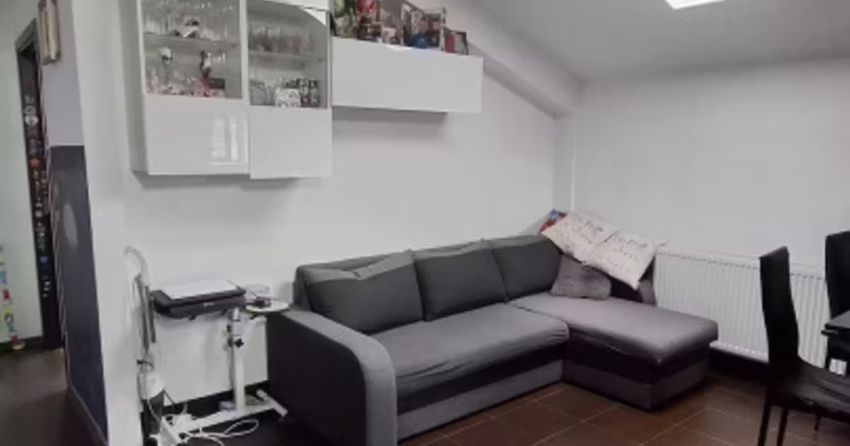 Apartament de vânzare cu 3 camere, mobilat în Florești