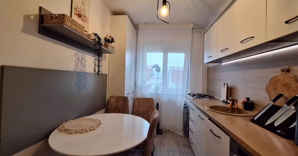 Apartament de vânzare cu 2 camere, mobilat în Florești