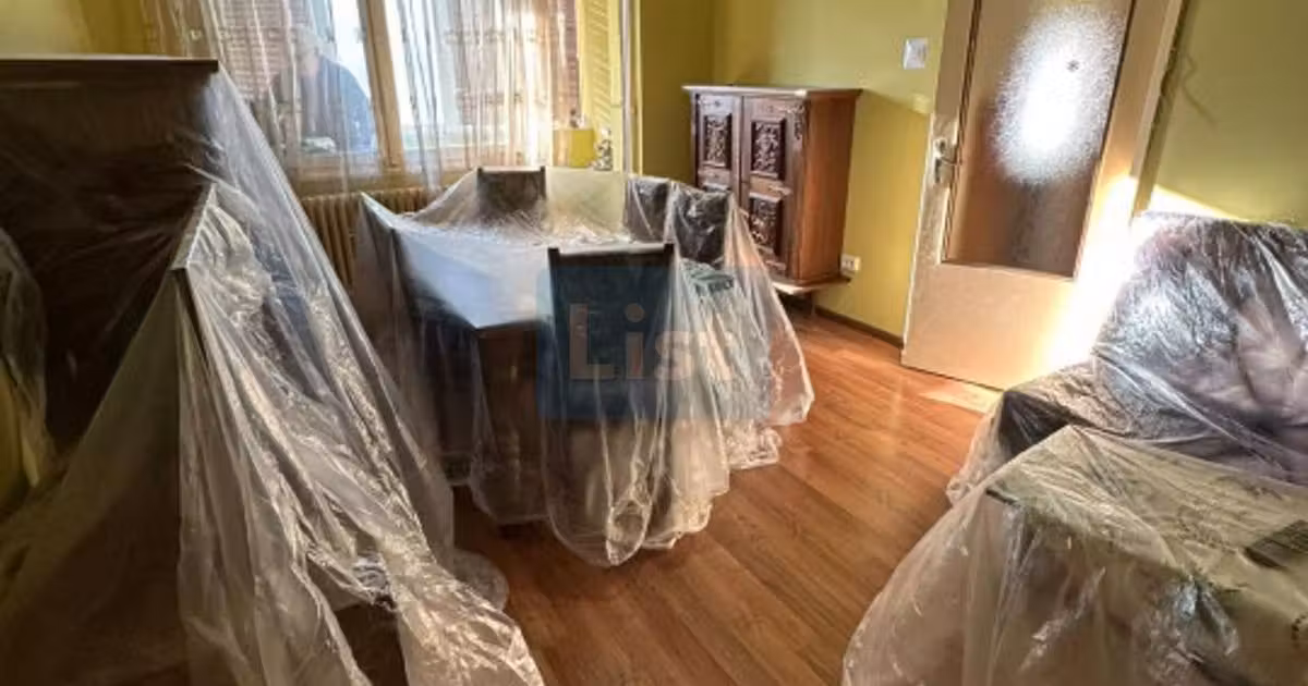 Apartament de vânzare cu 3 camere în zona Micro I, Reșița