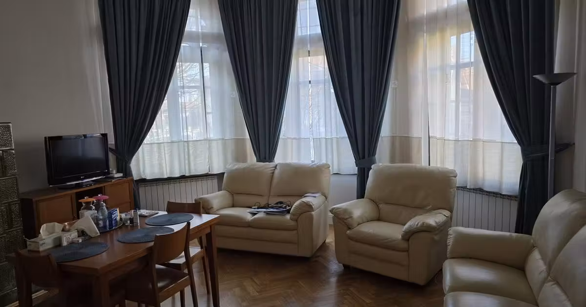 Casă individuală de vânzare cu 8 camere în zona Ultracentral, Piatra-Neamț
