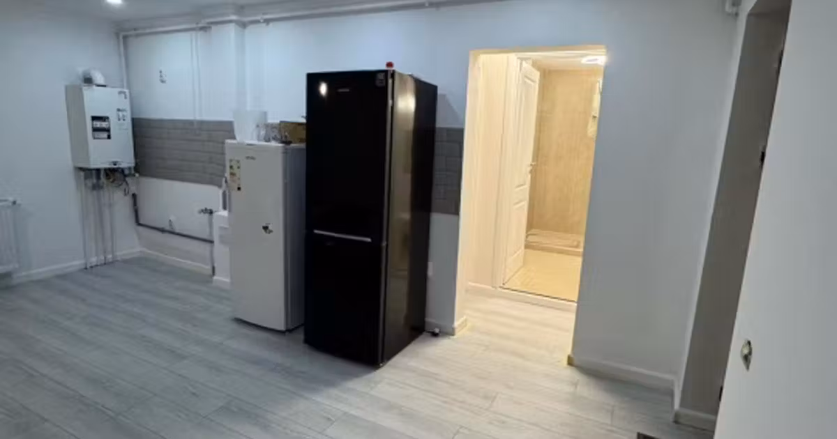 Apartament de vânzare cu 4 camere, mobilat în Florești