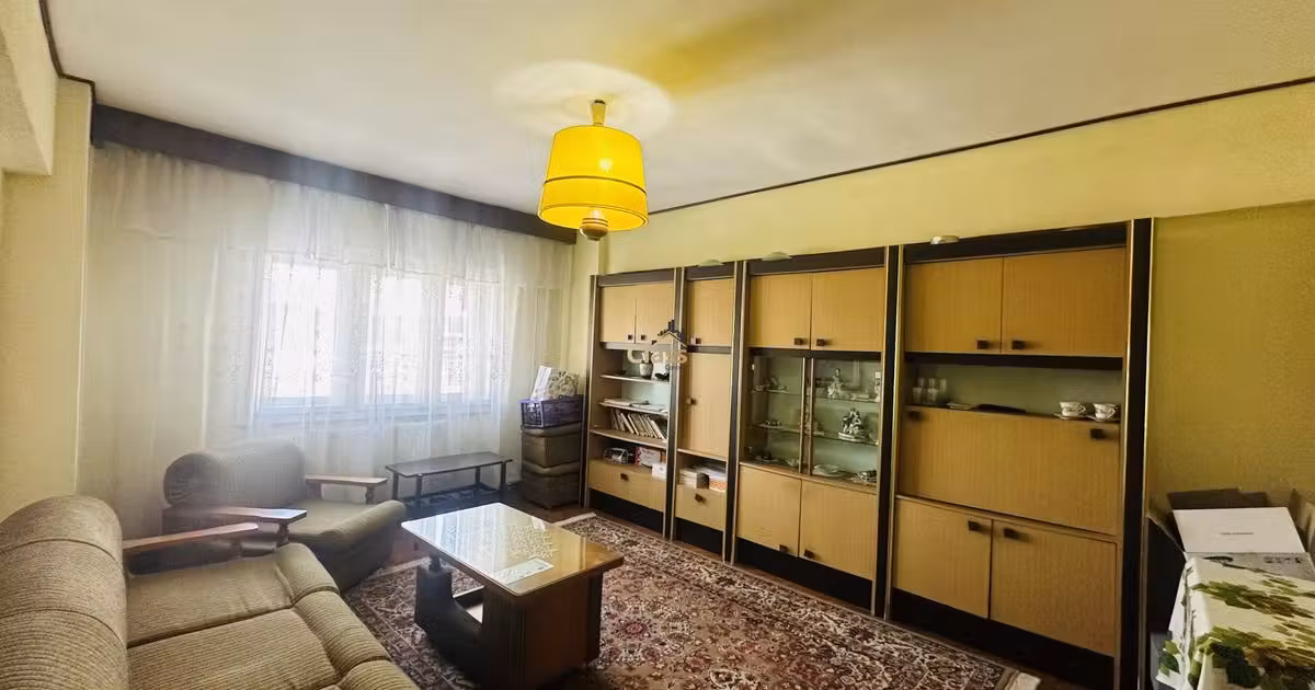 Apartament de vânzare cu 4 camere, mobilat în zona Mănăștur, Cluj-Napoca