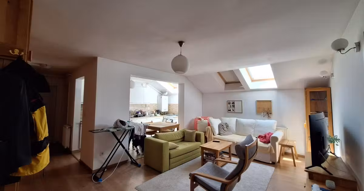 Apartament de vânzare cu 3 camere, mobilat în Florești