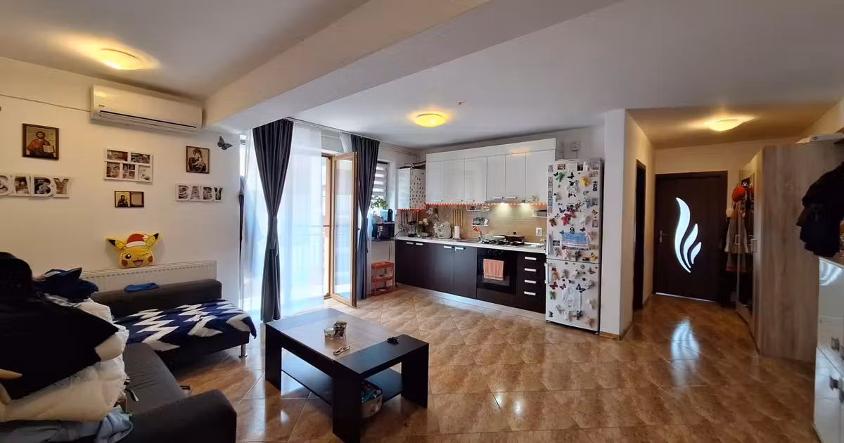Apartament de vânzare cu 3 camere, mobilat în Florești