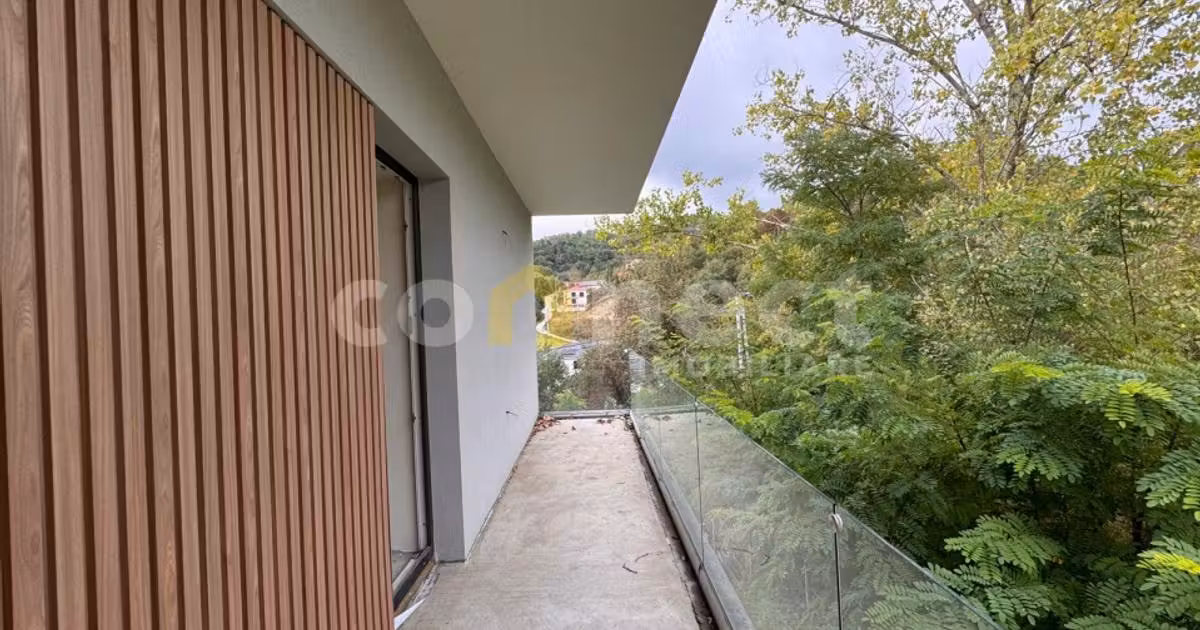 Duplex de vânzare cu 4 camere în Tăuți