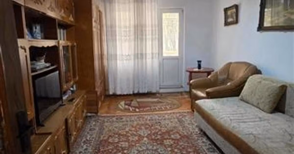 Apartament de vânzare cu 3 camere în zona Nord, Ploiești
