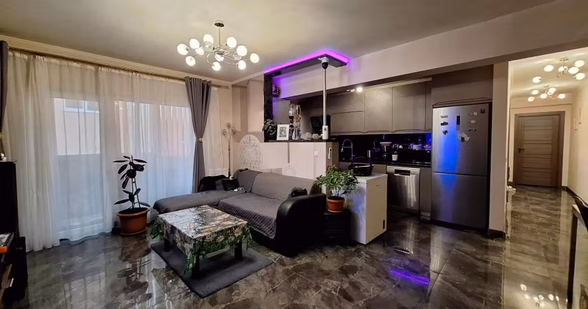 Apartament de vânzare cu 3 camere, mobilat în Florești