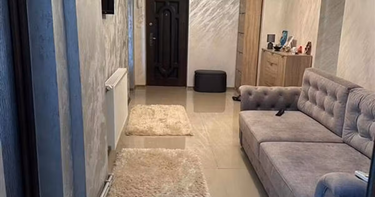 Apartament de vânzare cu 4 camere în zona Obor, Brăila