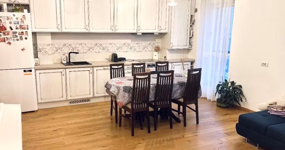 Apartament de vânzare cu 3 camere în Florești