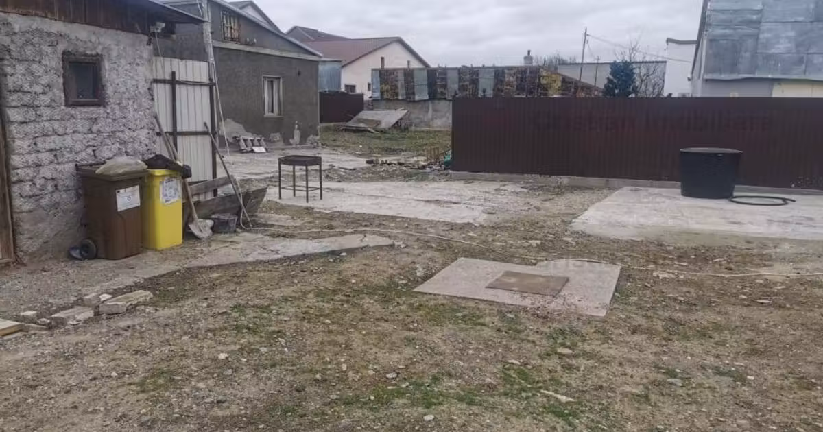 Casă de vânzare cu 3 camere în zona Chercea, Brăila