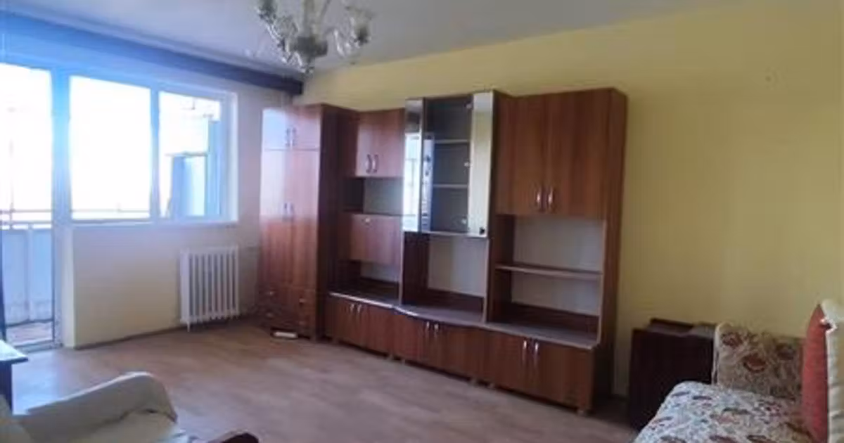 Apartament de vânzare cu 2 camere în zona Vest, Ploiești