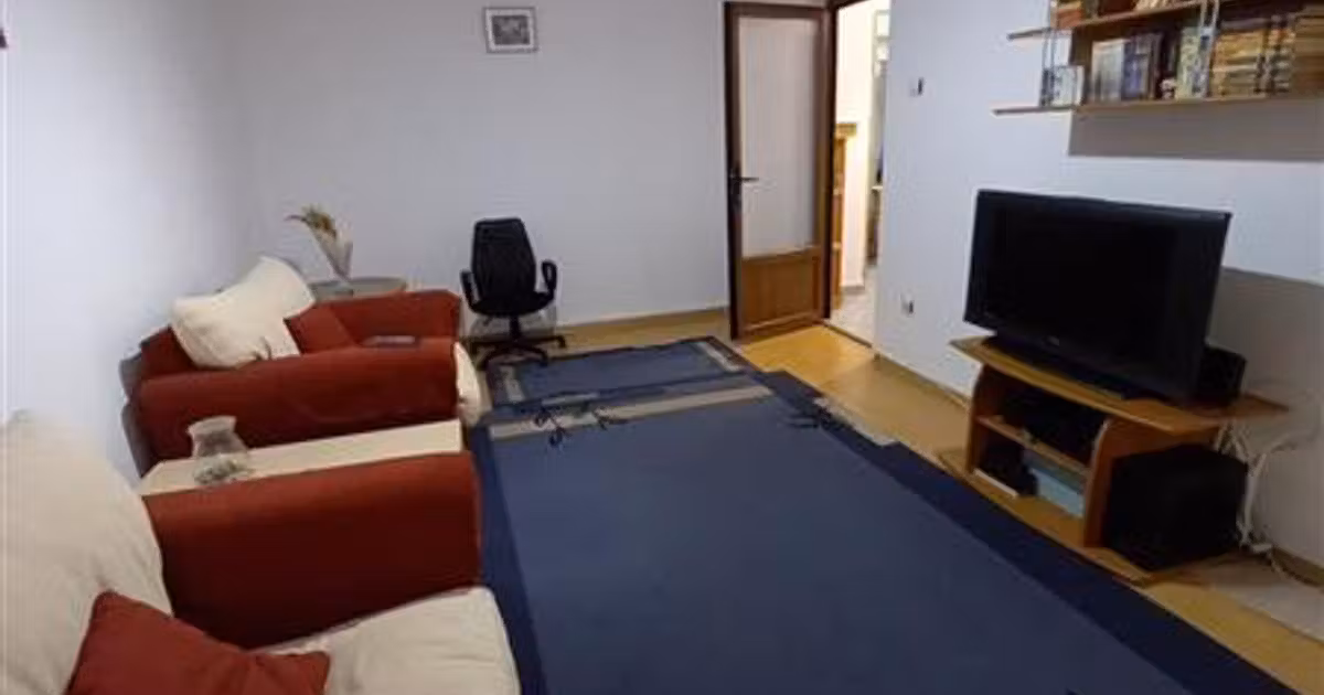 Apartament de vânzare cu 4 camere în zona P-ța Mihai Viteazu, Ploiești