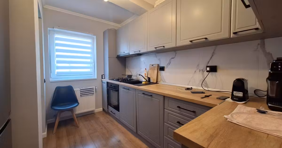 Apartament de vânzare cu 3 camere, mobilat în Florești