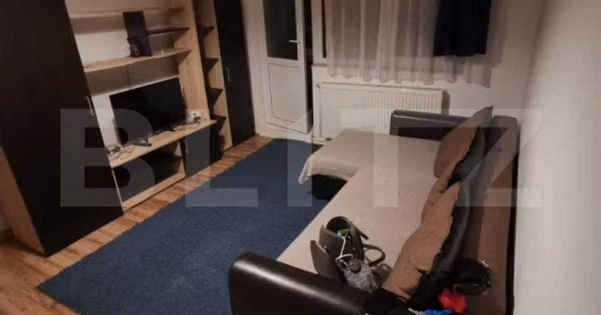 Apartament de vânzare cu 3 camere, mobilat în zona Podu Roș, Iași