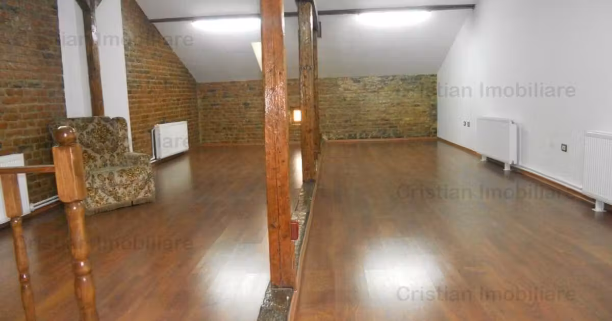 Casă de vânzare cu 5 camere în zona Central, Brăila