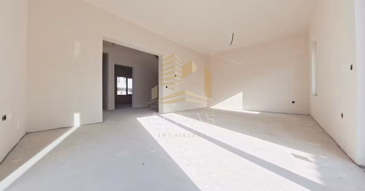 Casă de vânzare cu 4 camere în Florești