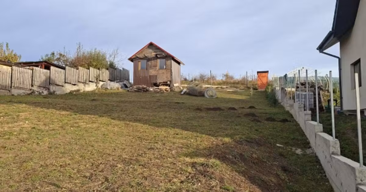 Teren Construcții intravilan de vânzare de 756 mp, în Chinteni