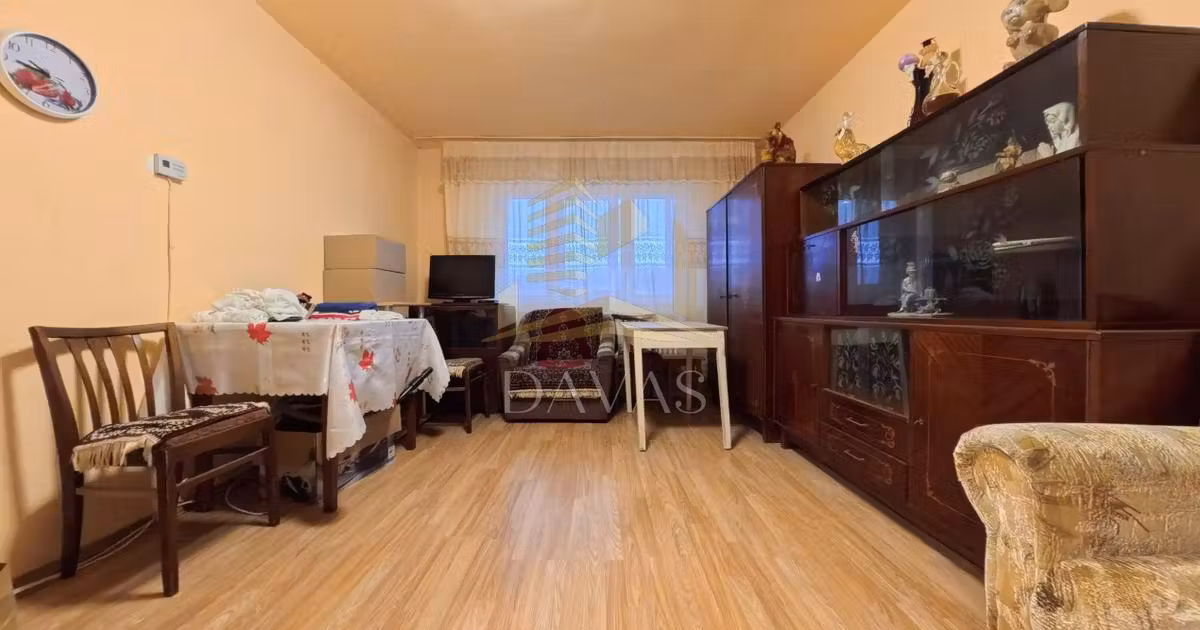 Apartament de vânzare cu 3 camere, mobilat în zona Mănăștur, Cluj-Napoca