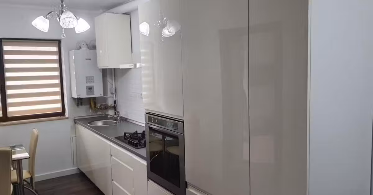 Apartament de vânzare cu 3 camere în Florești