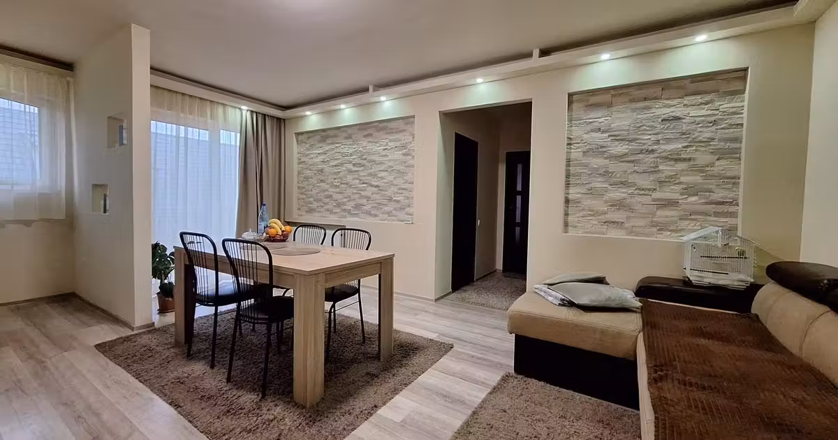 Apartament de vânzare cu 3 camere, mobilat în Florești