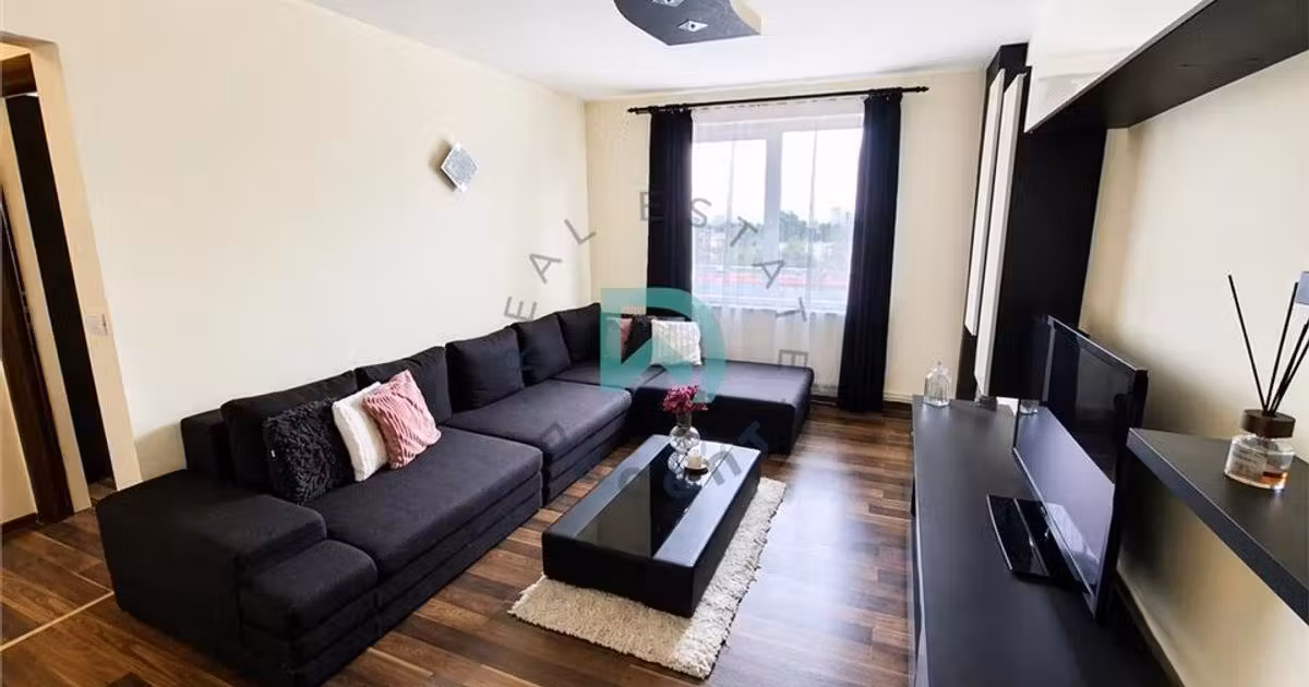 Apartament de vânzare cu 3 camere în zona Calea București, Brașov