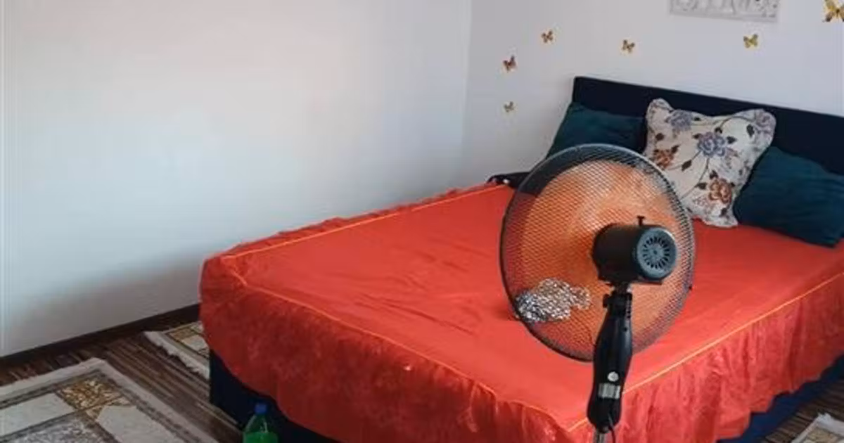 Casă de vânzare cu 3 camere în zona Central, Brăila