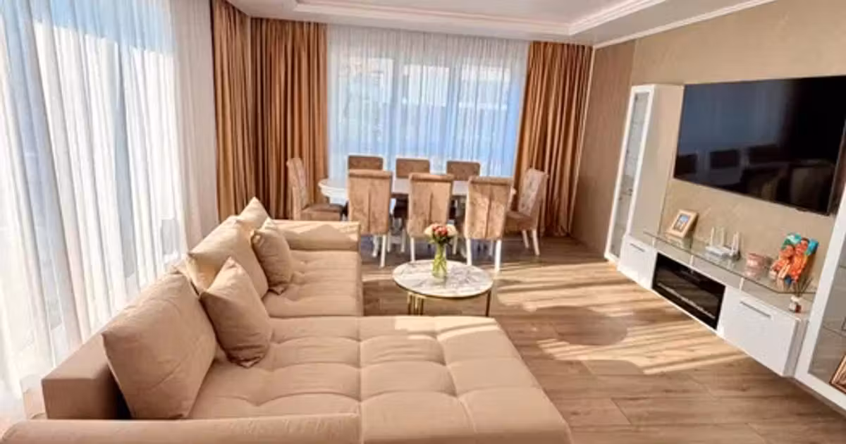Apartament de vânzare cu 3 camere, mobilat în Florești