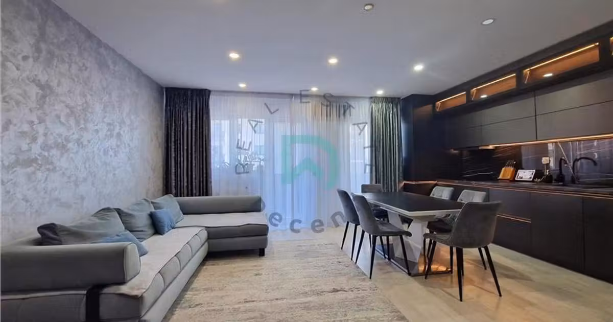 Apartament de vânzare cu 4 camere, mobilat în zona Tractorul, Brașov