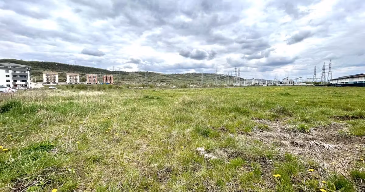 Teren Construcții intravilan de vânzare de 2640 mp, în Florești