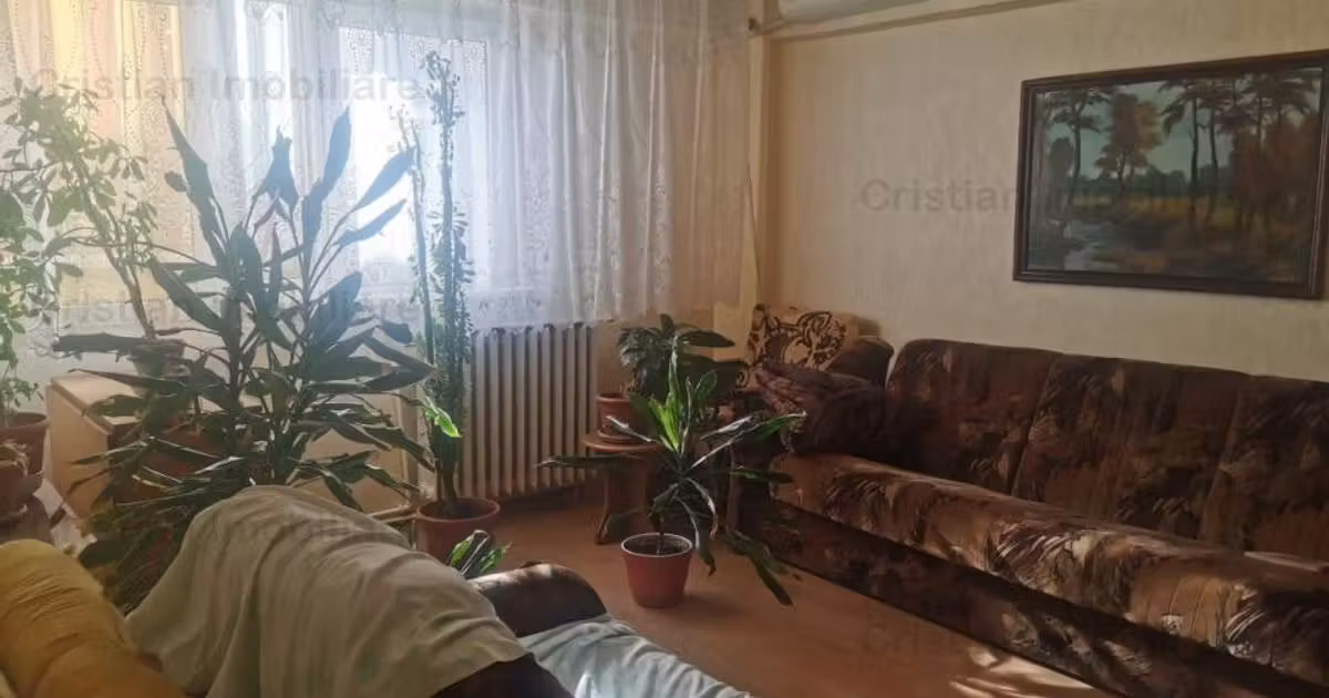 Apartament de vânzare cu 3 camere în zona Școlilor, Brăila