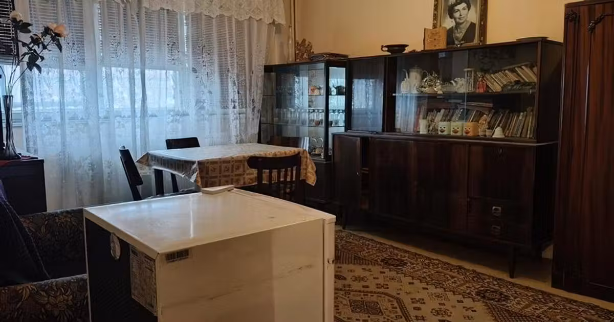 Apartament de vânzare cu 3 camere în zona Obor, Brăila