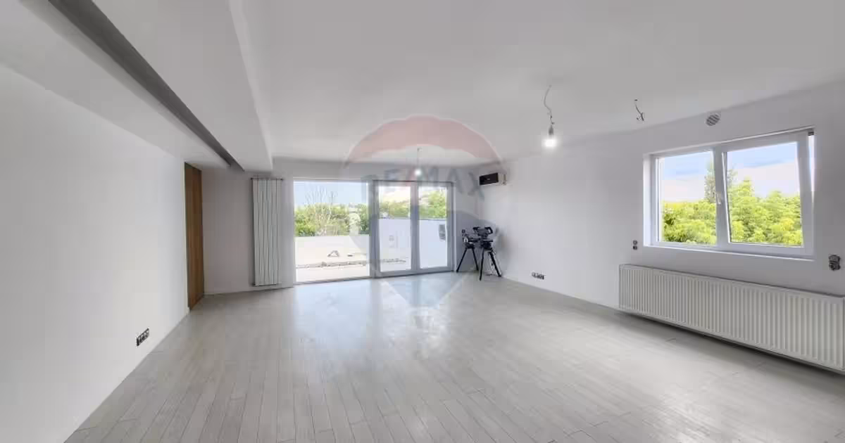 Apartament de vânzare cu 3 camere în zona Giulești, Sector 6