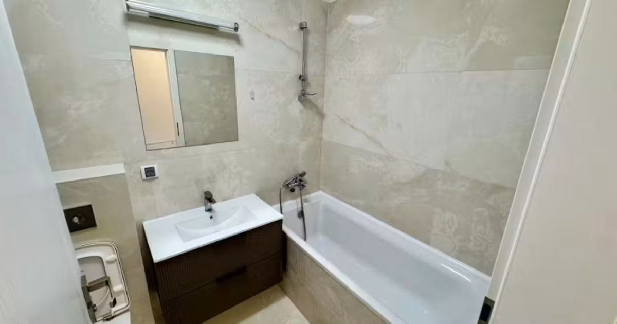 Apartament de vânzare cu 4 camere, mobilat în Florești
