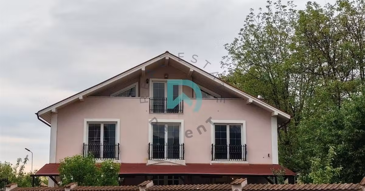 Casă individuală de vânzare cu 5 camere în zona Tractorul, Brașov